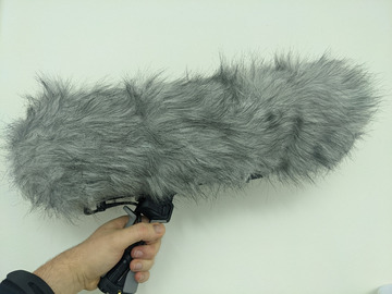 List my kit: Rode Blimp sound recording kit: Mic, windshield, boom & 6m XLR