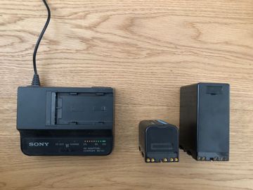 List my kit: Sony FS5 FS7 Battery kit BPU95 + 30 + charger