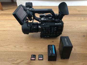 List my kit: Sony FS5 Kit - Raw upgrade - 18-105 lens