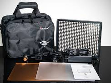 List my kit: Aputure Amaran 528 LED day light panel